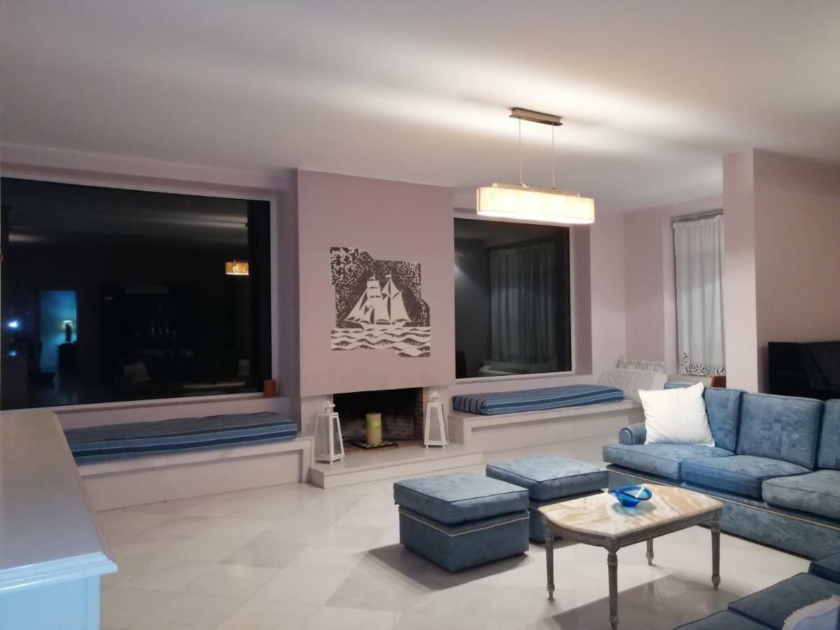 Artemis Villa Near Athens Airport Markópoulon Eksteriør billede
